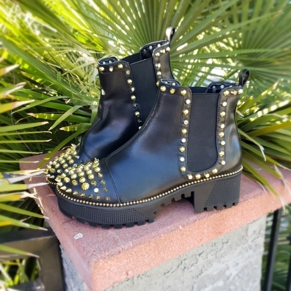 Cape Robbin Spiky Combat Ankle Boots - Picture 5 of 12